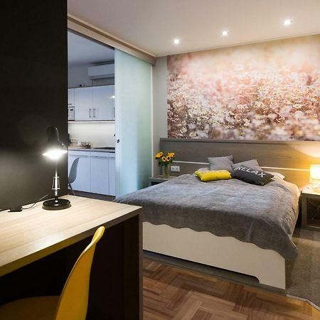 Sunflower Apartment Cracovie Extérieur photo