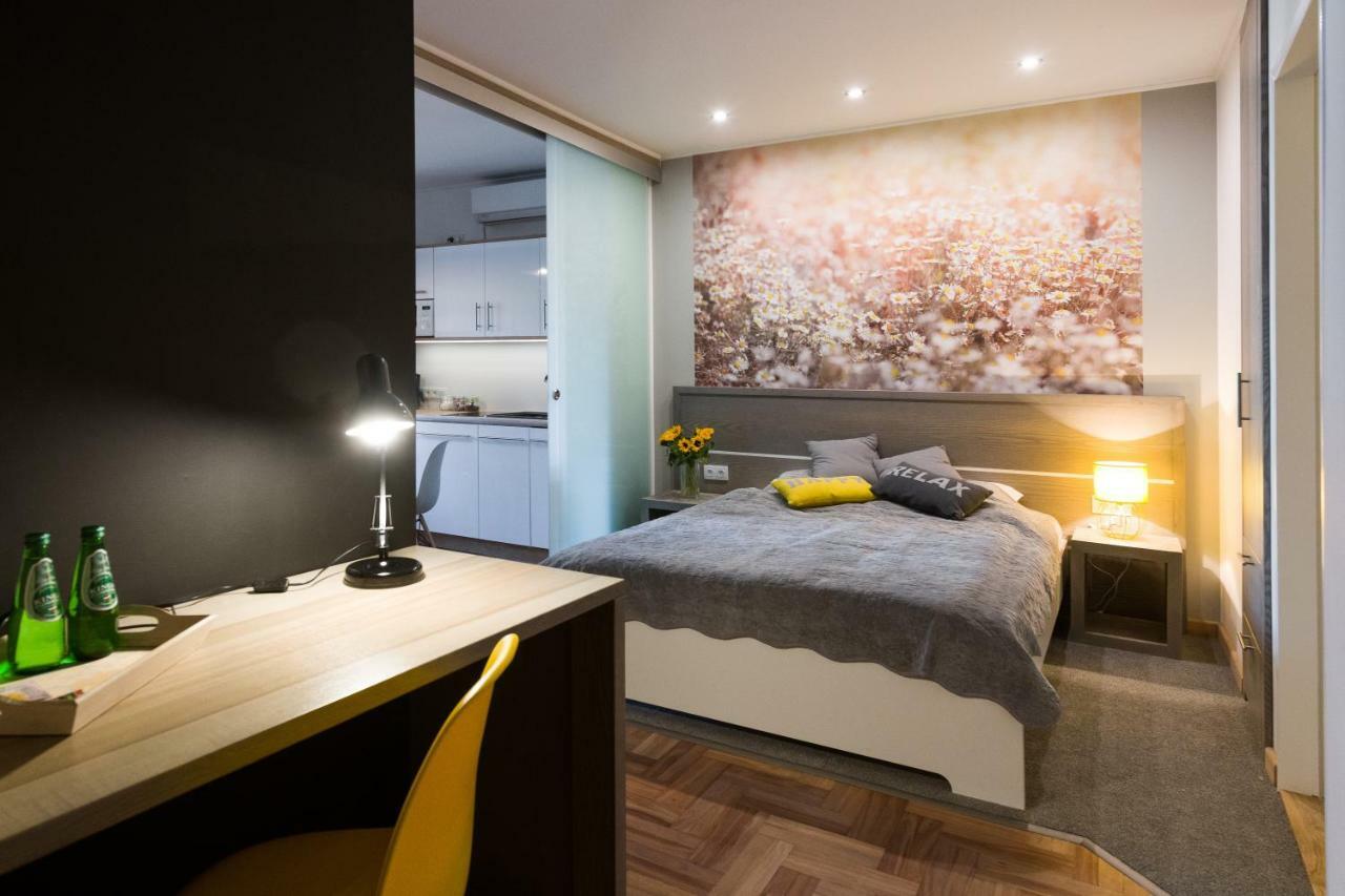 Sunflower Apartment Cracovie Extérieur photo