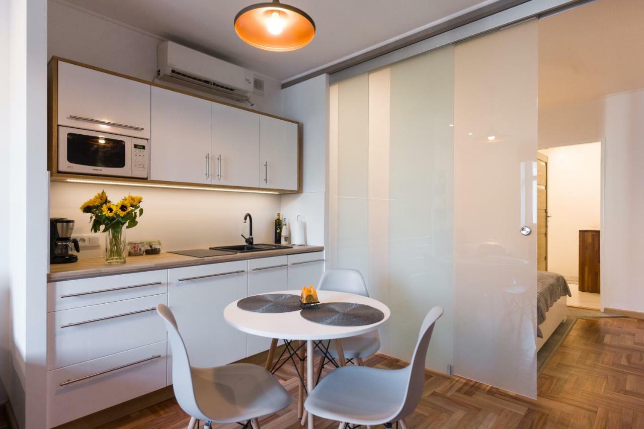 Sunflower Apartment Cracovie Extérieur photo