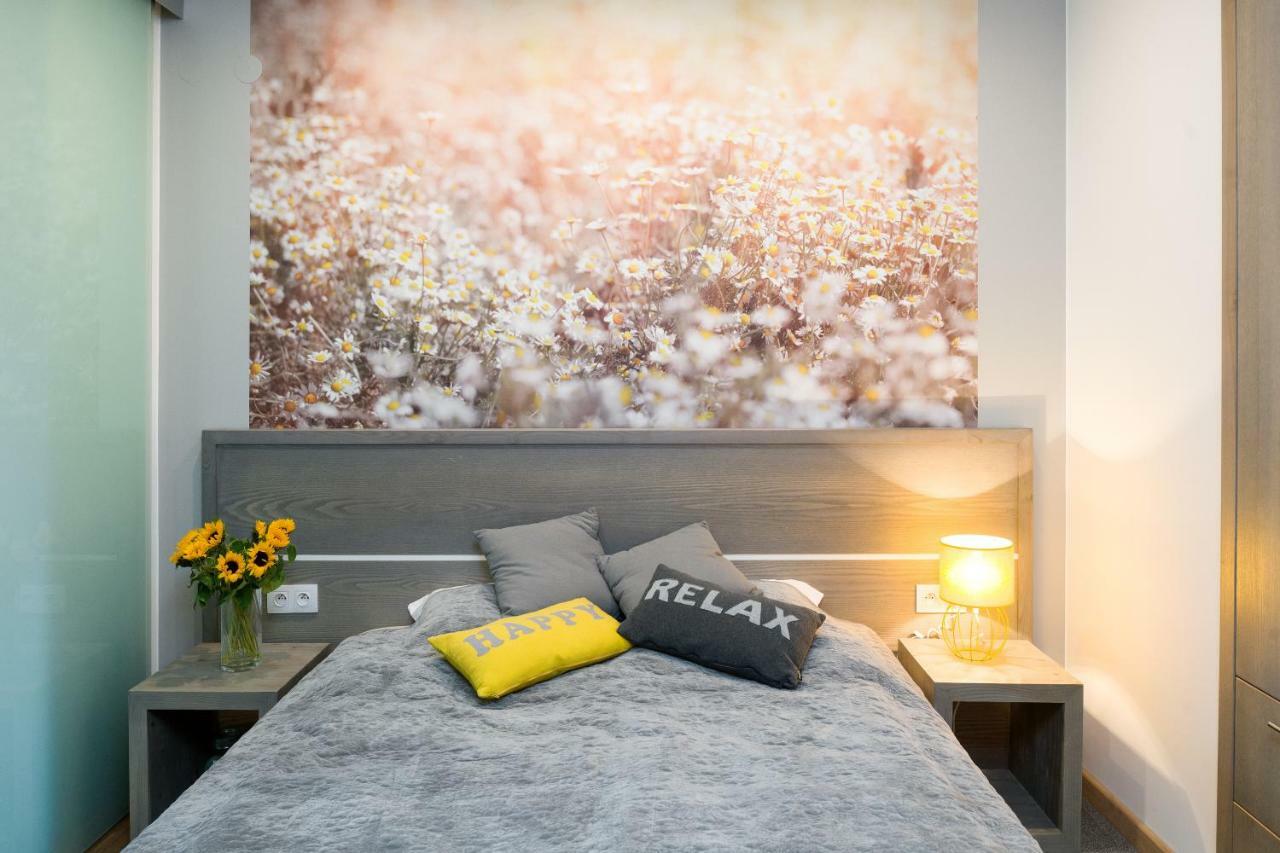 Sunflower Apartment Cracovie Extérieur photo