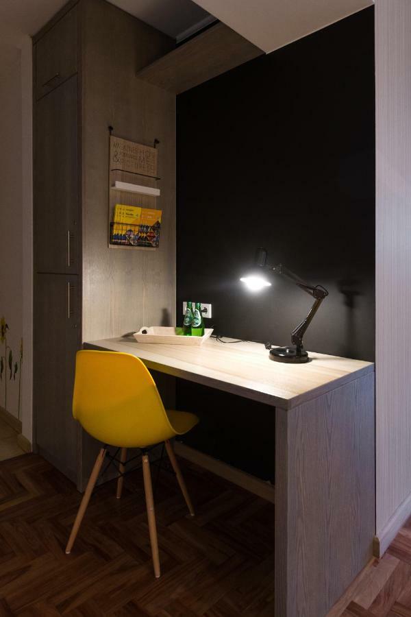 Sunflower Apartment Cracovie Extérieur photo